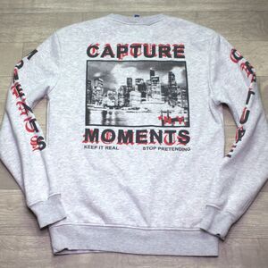 New York Crew Neck Sweater Capture Moments Center Embroidered Men's XS